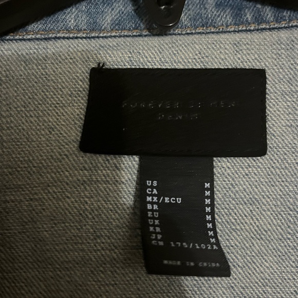 Men’s Light blue distressed Jean jacket-great condition size M - Picture 4 of 4